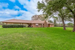 758 Wire Rd, Huntsville, TX 77320 - Photo 1