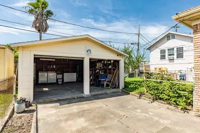 4917 Austin Drive, Galveston, TX 77551 - Photo 4
