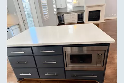 2115 Detering Street, Houston, TX 77007 - Photo 10