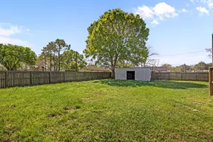 1706 Avenue A, Danbury, TX 77534 - Photo 22