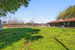 1706 Avenue A, Danbury, TX 77534 - Photo 24