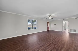 1706 Avenue A, Danbury, TX 77534 - Photo 8