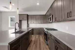 23 Cmdr. Runco Ln, Taylor Lake Village, TX 77586 - Photo 10