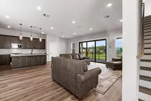 23 Cmdr. Runco Ln, Taylor Lake Village, TX 77586 - Photo 12