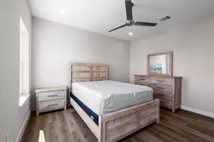 23 Cmdr. Runco Ln, Taylor Lake Village, TX 77586 - Photo 18