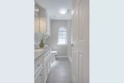 319 Brook Hollow Drive, Huntsville, TX 77340 - Photo 18