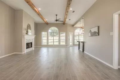 319 Brook Hollow Drive, Huntsville, TX 77340 - Photo 6