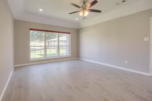 319 Brook Hollow Dr, Huntsville, TX 77340 - Photo 14
