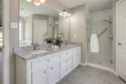 319 Brook Hollow Drive, Huntsville, TX 77340 - Photo 10