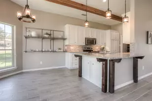 319 Brook Hollow Dr, Huntsville, TX 77340 - Photo 6