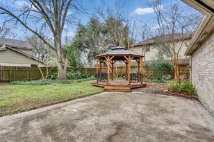 1707 W Hedgecroft Dr, Seabrook, TX 77586 - Photo 6