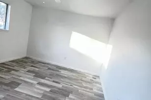 600 W Mimosa St, Angleton, TX 77515 - Photo 18