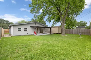 4414 W 43rd St, Houston, TX 77092 - Photo 36
