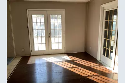 301 Travis Street, Baytown, TX 77520 - Photo 14