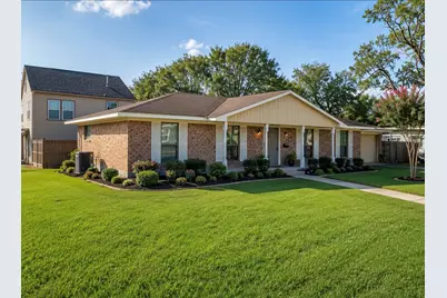301 Travis Street, Baytown, TX 77520 - Photo 1