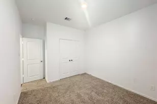 519 Newcomb Holw Dr, Conroe, TX 77304 - Photo 34