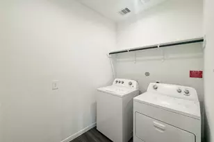 519 Newcomb Holw Dr, Conroe, TX 77304 - Photo 36