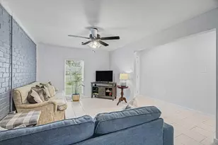7180 Crownwest St, Houston, TX 77072 - Photo 6