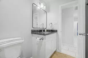 7180 Crownwest St, Houston, TX 77072 - Photo 26