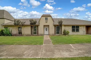 7180 Crownwest St, Houston, TX 77072 - Photo 1