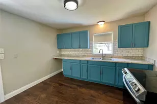 6227 S F Austin, Jones Creek, TX 77541 - Photo 10
