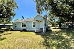 6227 S F Austin, Jones Creek, TX 77541 - Photo 2