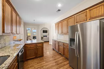 1028 W 16th Street, Houston, TX 77008 - Photo 12