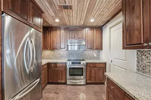 2214 Postoffice St, Galveston, TX 77550 - Photo 4