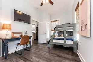 2021 Ave O 1/2, Galveston, TX 77550 - Photo 26