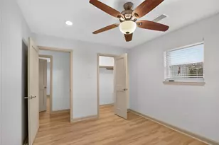 3208 Woodstone Dr, Baytown, TX 77521 - Photo 24