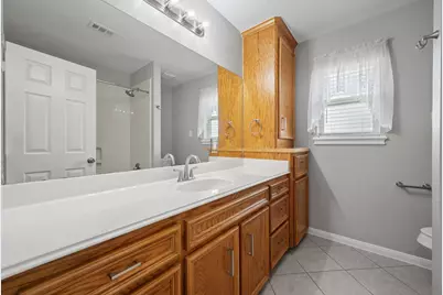 460 W Houston Street, Highlands, TX 77562 - Photo 10