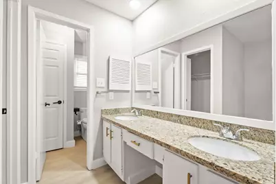 602 W Castle Harbour Drive, Friendswood, TX 77546 - Photo 10