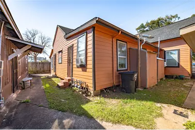 307 York Street #4, Houston, TX 77003 - Photo 8
