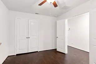 23827 Pennington Hills Dr, Spring, TX 77389 - Photo 8