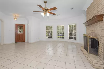 12180 Lakeview Manor Drive, Willis, TX 77318 - Photo 8