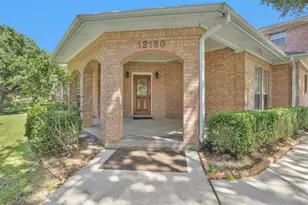 12180 Lakeview Manor Dr, Willis, TX 77318 - Photo 4