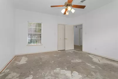 12180 Lakeview Manor Drive, Willis, TX 77318 - Photo 18