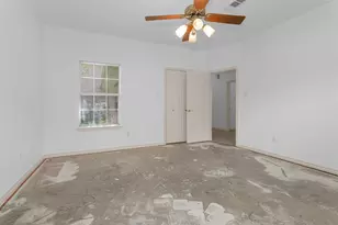 12180 Lakeview Manor Dr, Willis, TX 77318 - Photo 18