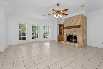 12180 Lakeview Manor Drive, Willis, TX 77318 - Photo 10