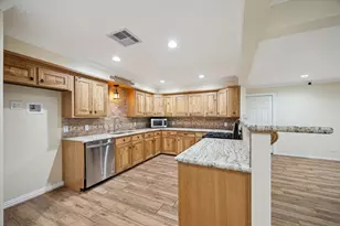 1325 Curtin St, Houston, TX 77018 - Photo 4