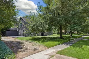 3071 Locke Ln, Houston, TX 77019 - Photo 6