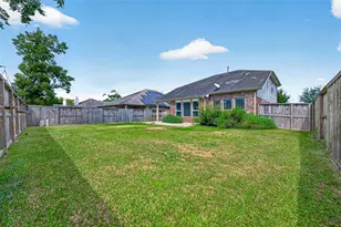 104 Long Meadow Ct, Clute, TX 77531 - Photo 44