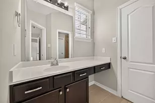 104 Long Meadow Ct, Clute, TX 77531 - Photo 32