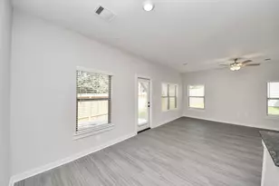 7711 Longmire Rd, Conroe, TX 77304 - Photo 16