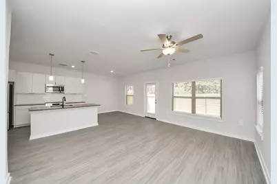 7711 Longmire Road #102, Conroe, TX 77304 - Photo 4