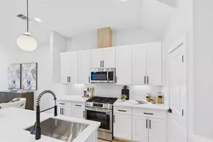 5027 Golden Forest Dr, Houston, TX 77091 - Photo 4