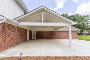 655 Avenue L, Dickinson, TX 77539 - Photo 8