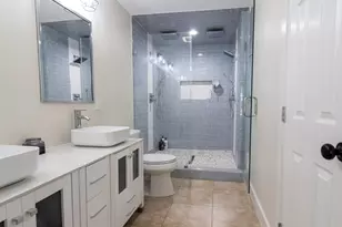 655 Avenue L, Dickinson, TX 77539 - Photo 28