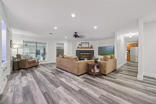 9818 Twin Shores Dr, Willis, TX 77318 - Photo 8