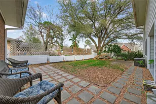 9818 Twin Shores Dr, Willis, TX 77318 - Photo 30